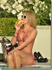 jennifer-nicole-lee-bikini-0423-10-435x580