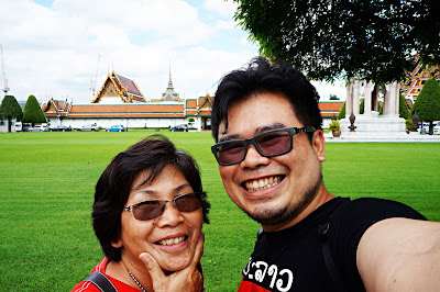 Traveling with mom di Thailand