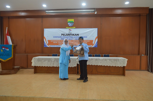 DESKRIPSI GAMBAR