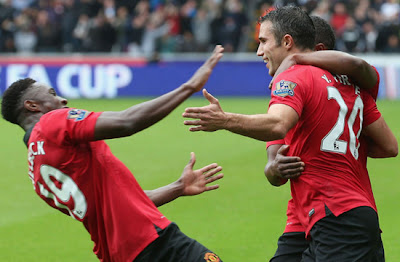 Welbeck Van Persie Evra Swansea City v Manchester United 2013 August