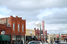 The 170 year old historic town of Grapevine, Texas is a traveling foodie's dream come true. Most of the locally owned restaurants, shops, and winery tasting rooms are within walking distance of each other so you can easily make a day out of exploring the town's local culinary scene.