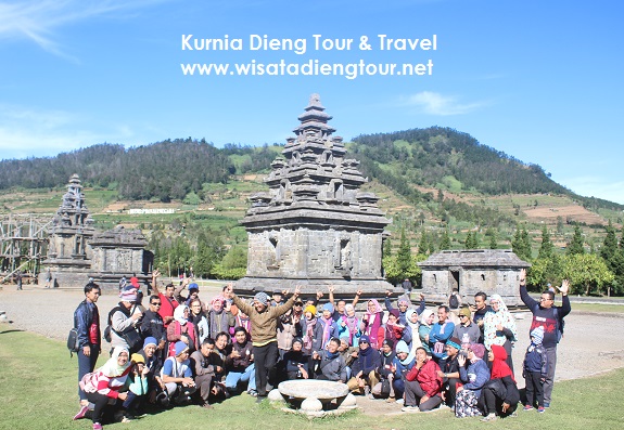 Foto lawas di candi arjuna dieng