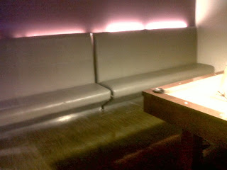 Sofa VIP Room di sisi lainnya yang dekat dengan Table Main