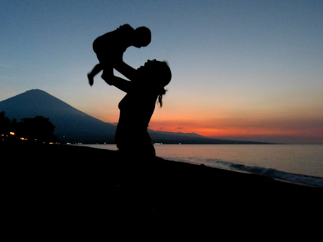 Amed Bali mit Baby