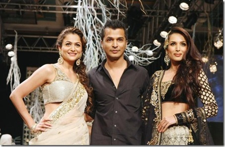 2Bollywood Stars @ Lakme Fashion Week 2012