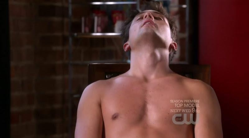 Stephen Colletti Shirtless in One Tree Hill s9e07