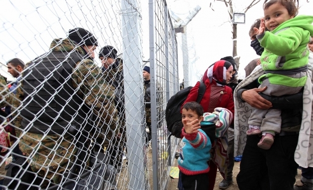 Γινόμαστε χώρα - παγίδα για πρόσφυγες και μετανάστες