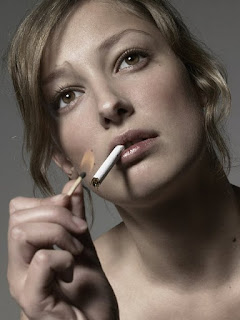 alexandra maria lara smoking