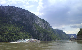 Danube River - Little Kazan Gorge and Mracunia Monastery/ Cazanele Mici si Manastirea Mraconia - Clisura Dunarii
