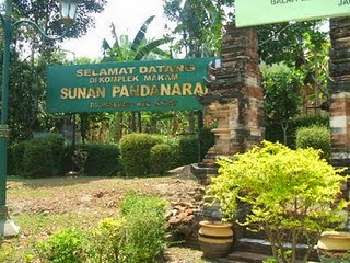  Sunan Bayat ialah nama lain dari Ki Ageng Pandanaran Ziarah ke Makam Sunan Bayat, Sebuah Wisata Religi di Klaten