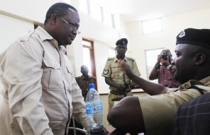 Mbunge wa Singida Mashariki (Chadema), Tundu Lissu agoma kula hadi afikishwe mahakamani