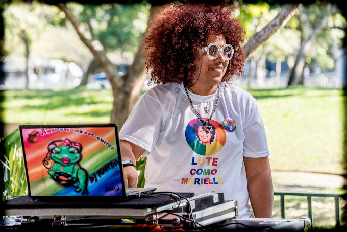 Hoje no  ENCONTRO TEMÁTICO JANE DI CASTRO DE CULTURA, POLÍTICAS PÚBLICAS E CIDADANIA LGBTI+ NO ESTADO DO RIO DE JANEIRO 