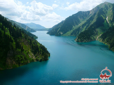 Trekking in den Westlichen Tian-Shan-Gebirgen zum see Sary-Tschelek