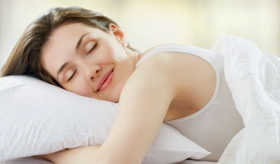 5 Alasan Mengapa Tidur Tanpa Busana Menyehatkan