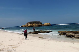 Pantai Menawan