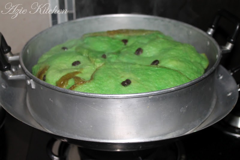 Puding Roti Pandan Kukus Untuk Jamuan Di Pejabat - Azie 