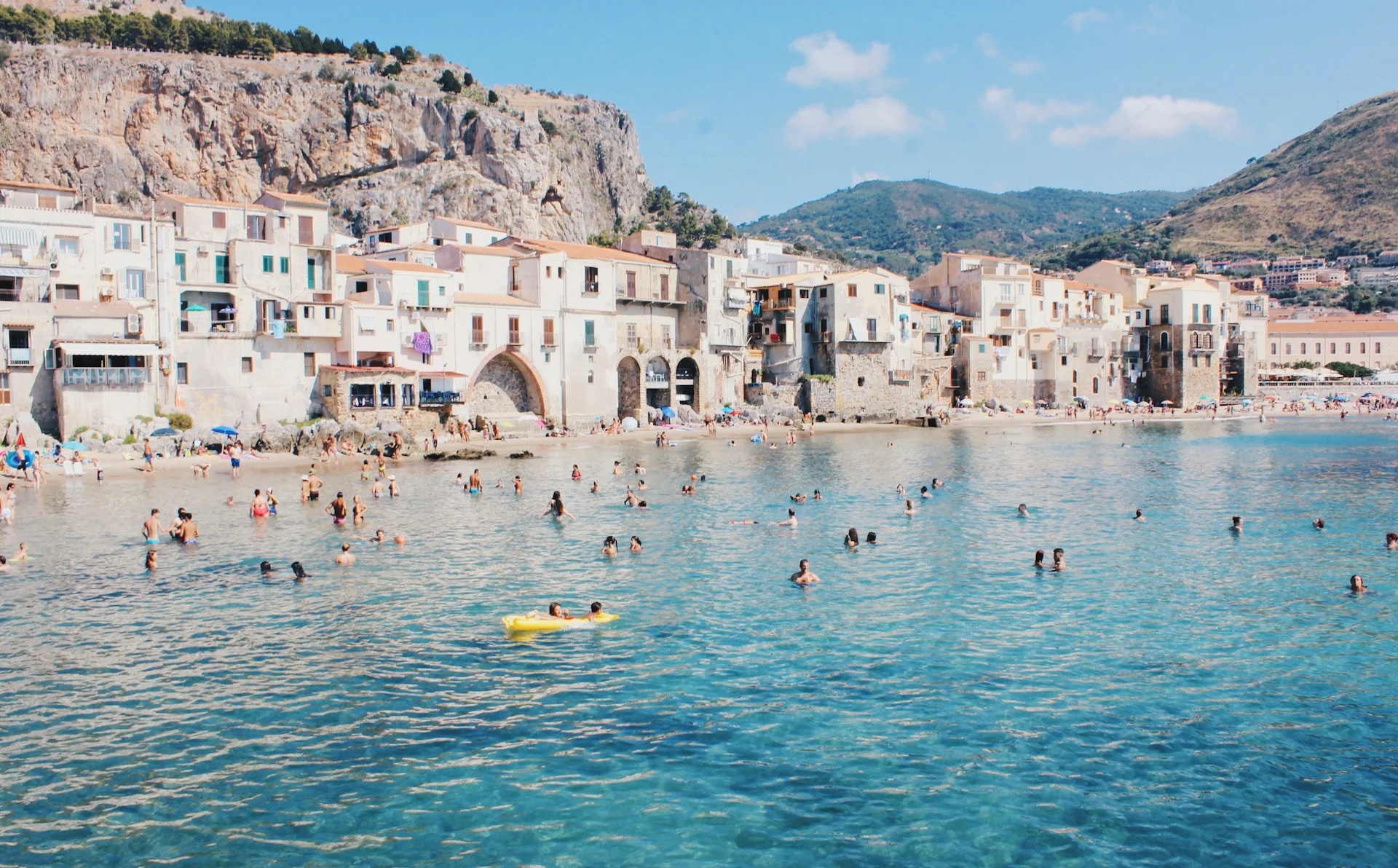How to Organize the Perfect Vacation in Sicily: Getting There, Accommodation, and Must-See Attractions