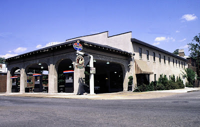 Gourmet Stores on Stores  Taking Hybrid Convenience Grocery Retailing To Upscale Heights