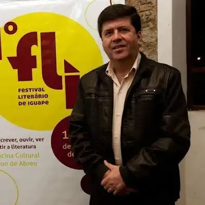 ROBERTO FORTES, historiador e jornalista, é licenciado em Letras e sócio do Instituto Histórico e Geográfico de São Paulo. E-mail: robertofortes@uol.com.br