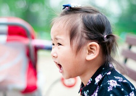   5 Cara Mengatasi Anak  Cengeng atau Suka Menangis  Agar 