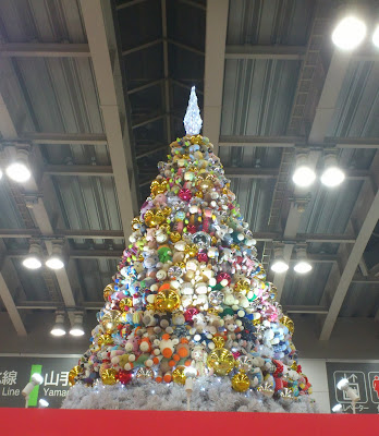 Arbol de peluches Japón