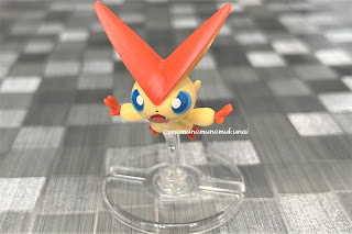 ポケプラ　ビクティニ　ミニ　サイズ　プラモデル　バンダイ　ゼクロム　セット　限定　飛行　Pokémon Plastic Model Pokepla Victini Zekrom