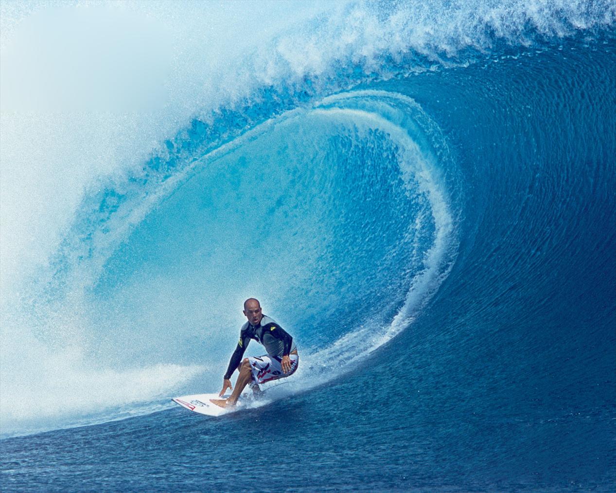  Gambar  Gambar  Berselancar Surfing di Lautan wallpaper 