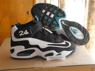 so yes people my fellow slutarians the griffey's are finally getting retro'd