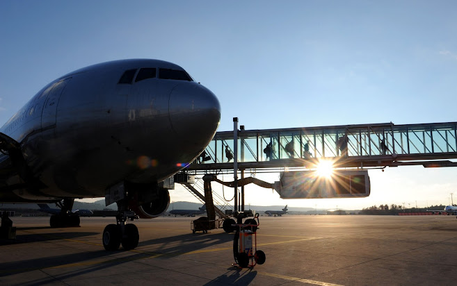 Lars Winkelbauer - A Journey to Improve Airport and Airline Customer Experience