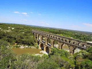 Iconic Pictures of France: Pont du Gard near Nîme