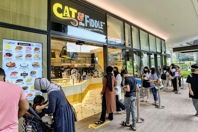 Cat_&_the_Fiddle_Cafe