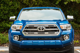2016 Toyota Tacoma Limited front view