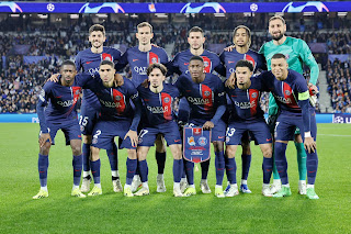 📸PARIS SAINT-GERMAIN F. C. 📆5 marzo 2024 ⬆️Lucas Beraldo, Fabián Ruiz, Lucas Hernández, Bradley Barcola, Gianluigi Donnarumma. ⬇️Ousmane Dembélé, Achraf Hakimi, Vitinha, Nuno Mendes, Warren Zaïre-Emery, Kylian Mbappé. REAL SOCIEDAD DE FÚTBOL 1 🆚 PARIS SAINT-GERMAIN F. C. 2 Resultado eliminatoria: PARIS SAINT-GERMAIN FC 4 🆚 REAL SOCIEDAD DE FÚTBOL 1 Martes 05/03/2024, 21:00 horas. Liga de Campeones de la UEFA, octavos de final, partido de vuelta. San Sebastián, Guipúzcoa, España: Reale Arena: 39.336 espectadores. GOLES: ⚽0-1: 15’, Kylian Mbappé. ⚽0-2: 56’, Kylian Mbappé. ⚽1-2: 89’, Mikel Merino.