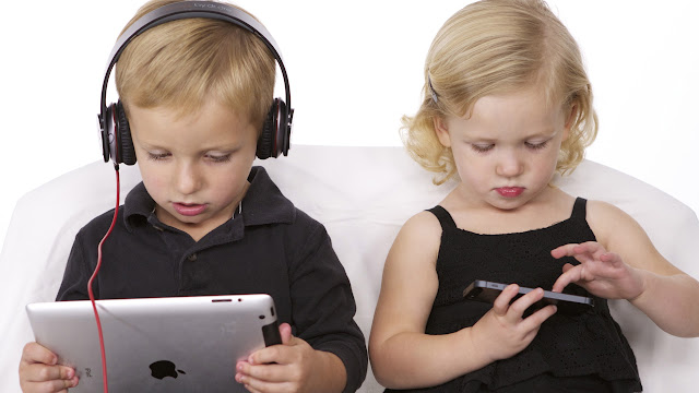 Melindungi Anak dari Bahaya Teknologi