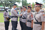  Ini Pesan Kapolres Pinrang Saat Gelar Sertijab Empat Kapolsek Jajaran Polres Pinrang 