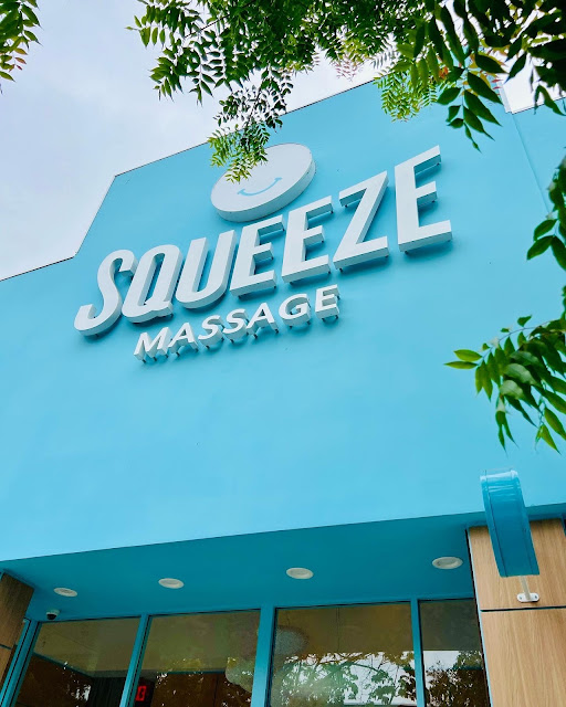 A shot of Squeeze Massage in Studio City, Los Angeles.