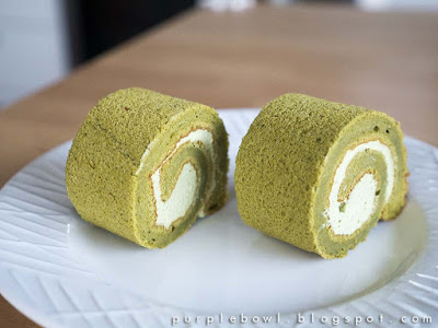 Moist and soft green tea swiss roll