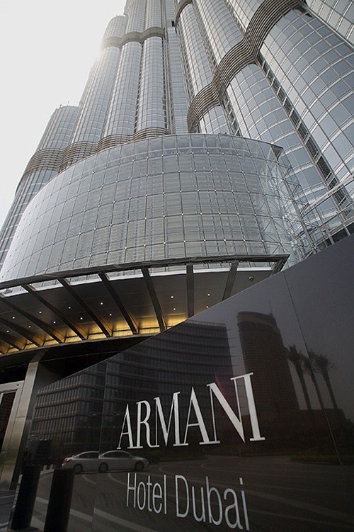 Daily Emails: Pics : Armani Hotel in Burj Khalifa Tower ...