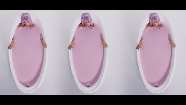 Miley Cyrus - Ashley O – On a Roll (Reprodução do vídeo)