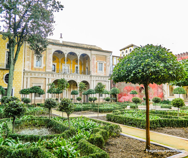 Jardim Italiano e Pavilhão Renascentista na Casa de Pilatos em Sevilha