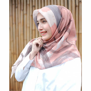 Hijab Segi Empat Printing Motif Zinnia Peach Dshadel 0811-2229-308