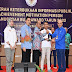 Hendra Pebrizal Terima Anugerah Keterbukaan Informasi Publik (KIP)