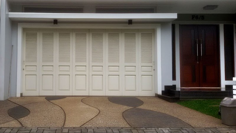 10 Desain Pintu Lipat Minimalis Terbaru Rumah Masa Kini 