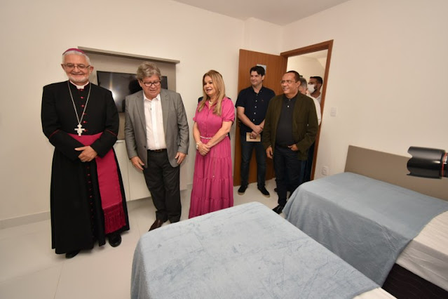 João Azevêdo participa de inauguração de ala de acolhimento do Hospital Padre Zé