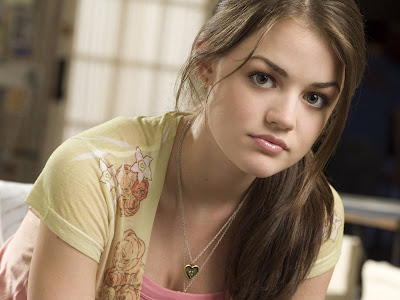 Hot Wallpapers Of Hollywood Actress Lucy Hale 