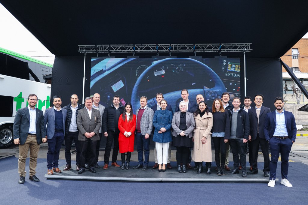 Lanzamiento nuevos Mercedes Benz O 500 en Chile