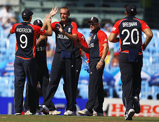 Stuart Broad took wicket of Hashim Amla as England fought hard with the ball, England v South Africa, Group B, World Cup, Chennai, March 6, 2011