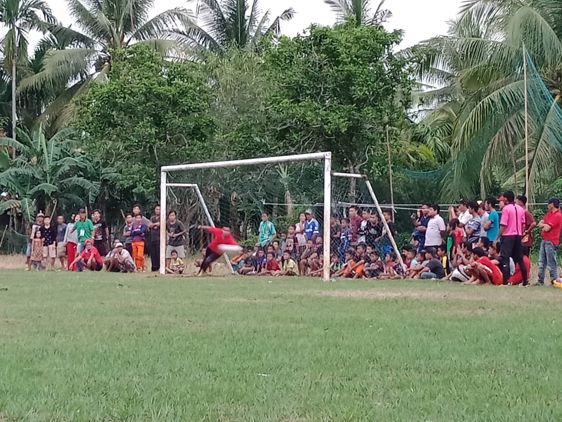 Demi Aman Dan Lancarnya Pertandingan Sepak Bolapersonil Polsek