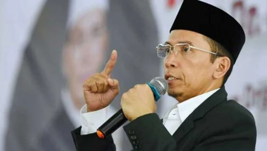 TGB: Jokowi Hadapi Fitnah yang Luar Biasa dengan Tetap Bekerja