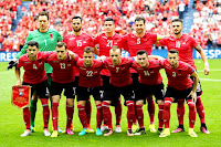 SELECCIÓN DE ALBANIA - Temporada 2015-16 - Etrit Berisha, Mergim Mavraj, Odise Roshi, Lorik Cana y Armando Sadiku; Elseid Hysaj, Burim Kukeli, Amir Abrashi, Ansi Agolli, Taulant Xhaka y Ermir Lenjani - ALBANIA 0 SUIZA 1 (Schan) - 11/06/2016 - Eurocopa de Francia 2016, grupo A - Lens, Francia, Stade Bollaert-Delelis